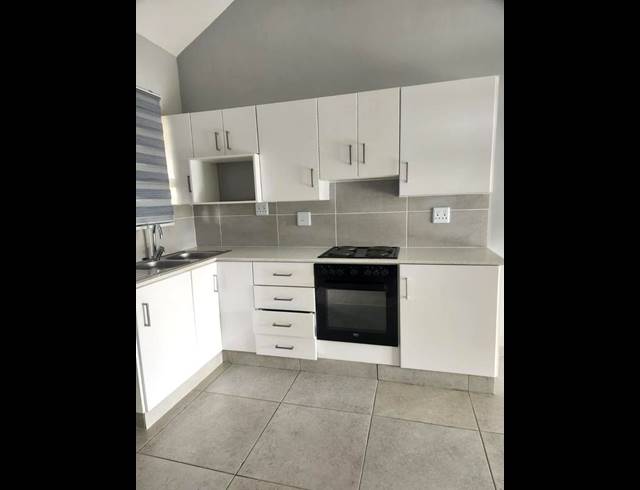 2 BEDROOM PROPERTY TO RENT IN TOWN HILL